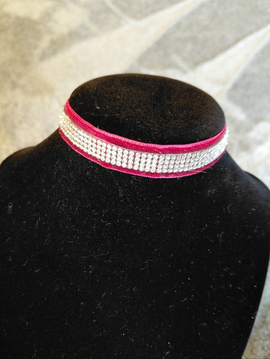 SUSIE Q Jewelry - Elegant Red & Black VELVET CHOKER